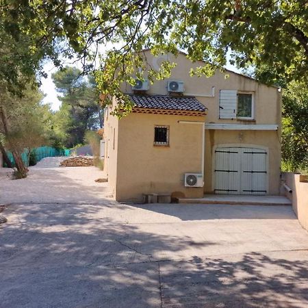 Villa Au Pied De La Sainte Victoire Puyloubier Exteriér fotografie